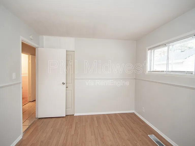 4610 Karen Dr — Photo 25