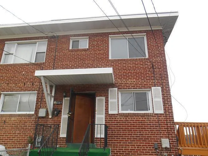 658 Audrey Ln photo 1