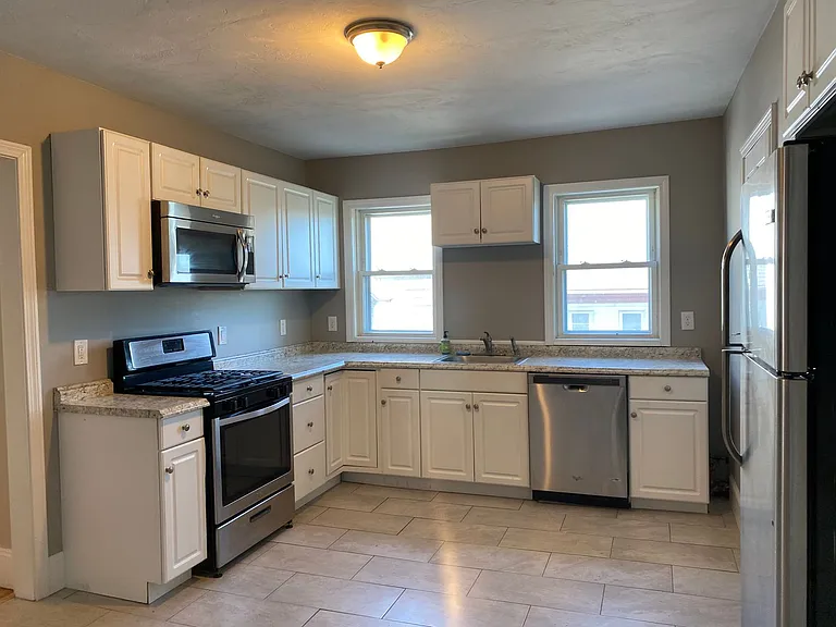 31-33 Pleasant Park Rd — Photo 24