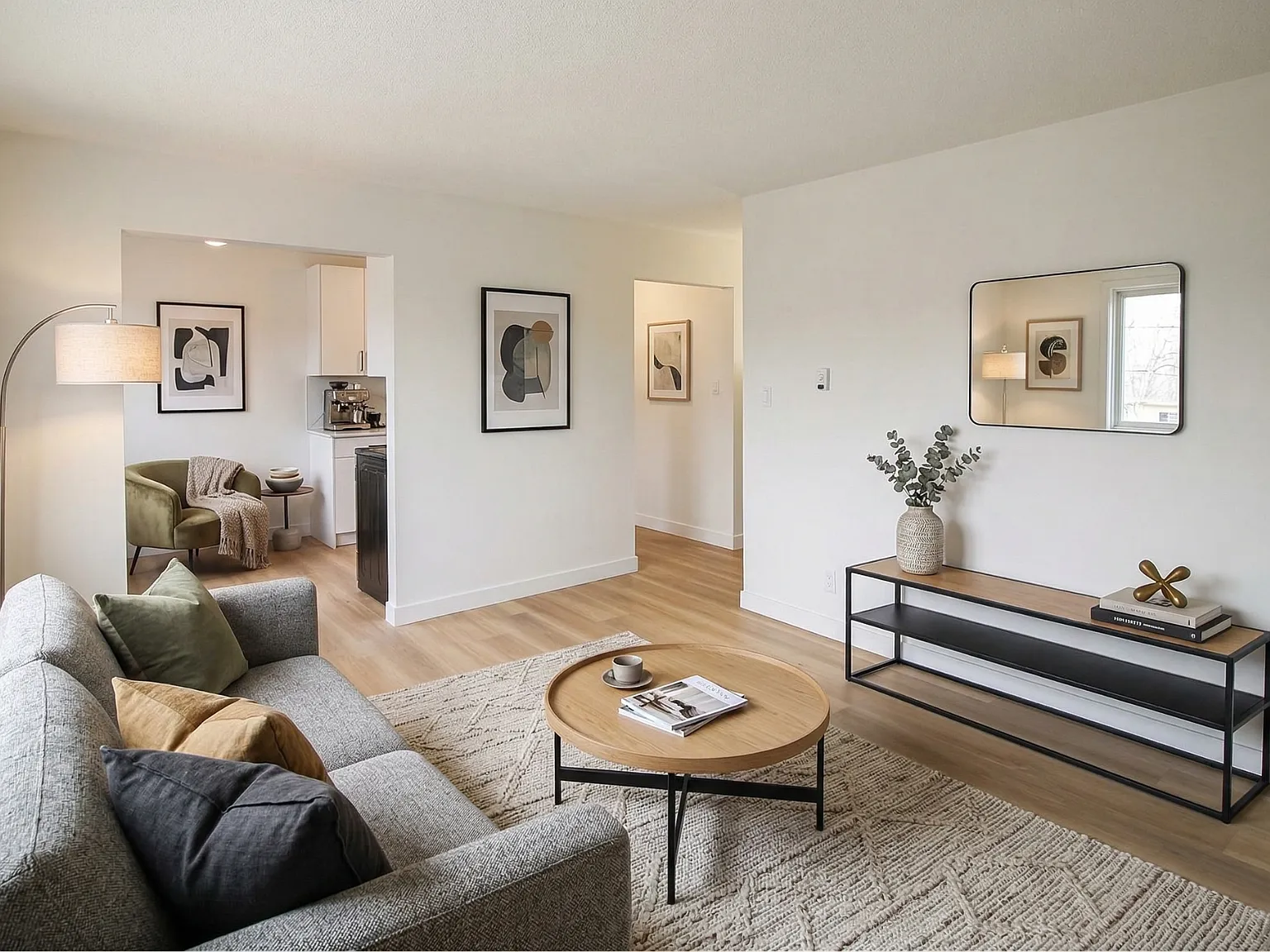 Sterling Apartments - 10654 107 — Photo 4