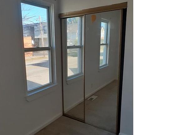 5th image of 5811 Bridge Ave #I