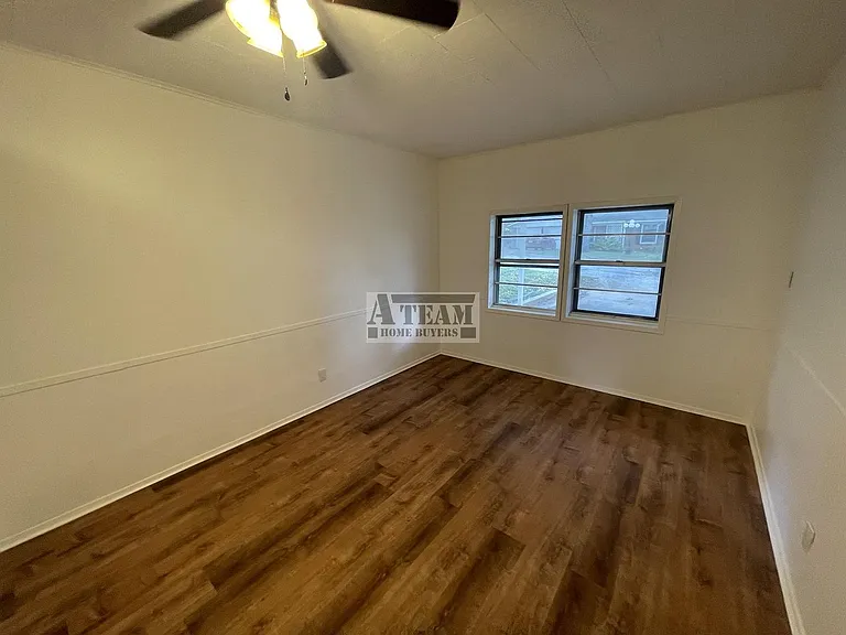 505 Highland Dr — Photo 9