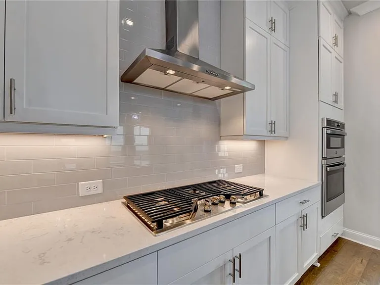 4536 Molder Dr — Photo 31