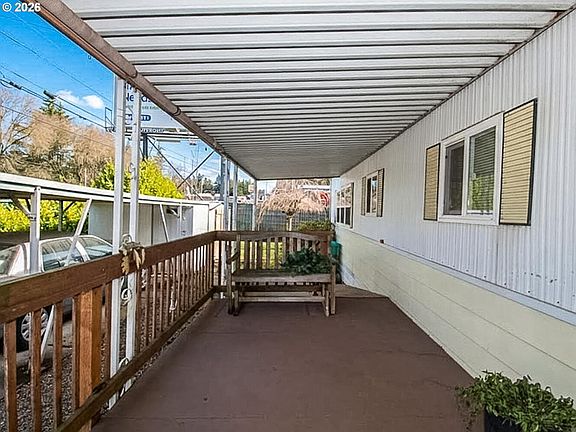 5th image of 21016 SE Stark St Unit 71