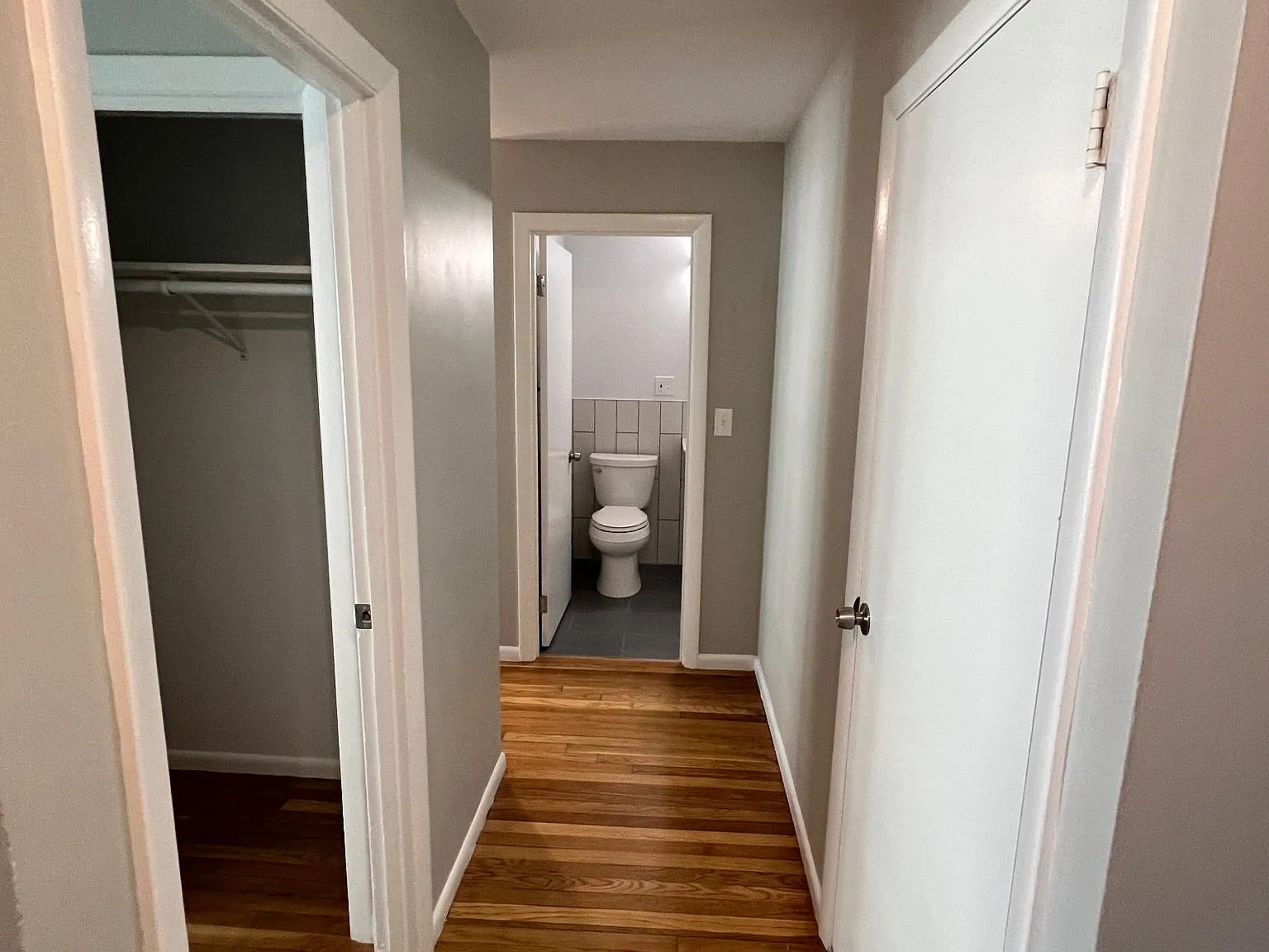 3 bed, 1100 sqft, $3,300 — Photo 3