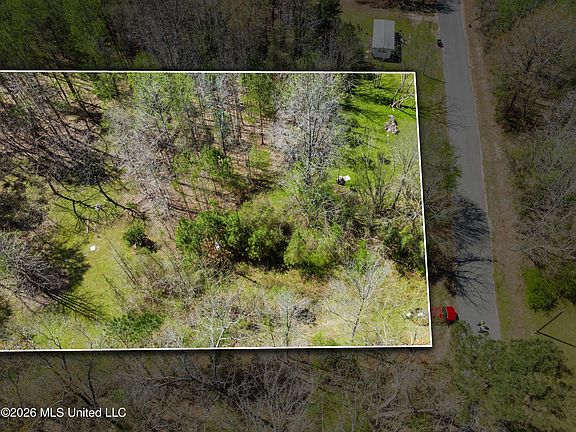 3rd image of 60472 Old Highway 6