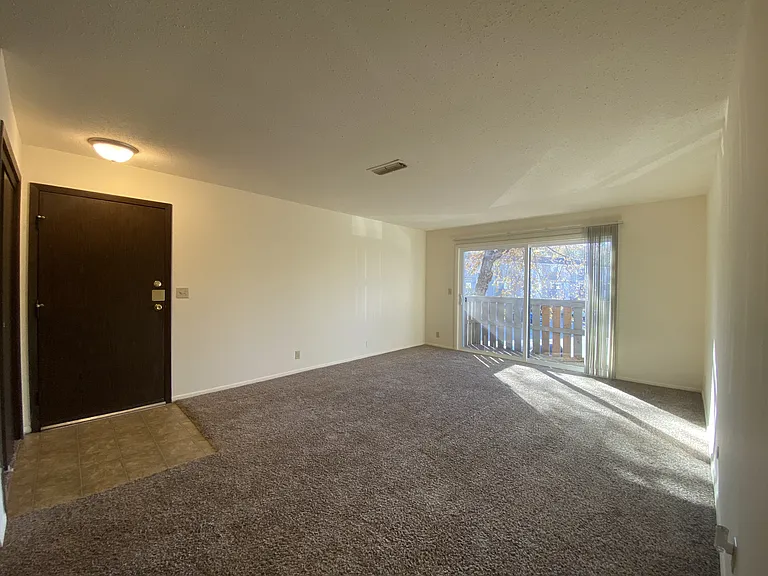 Kimberly Club Apartments — Photo 142