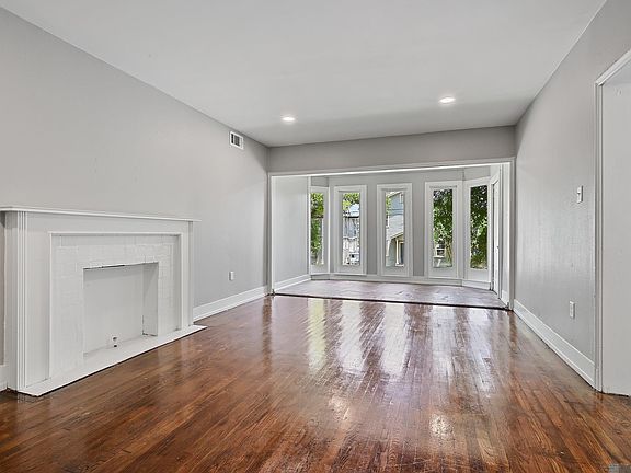 5th image of 416 E State St