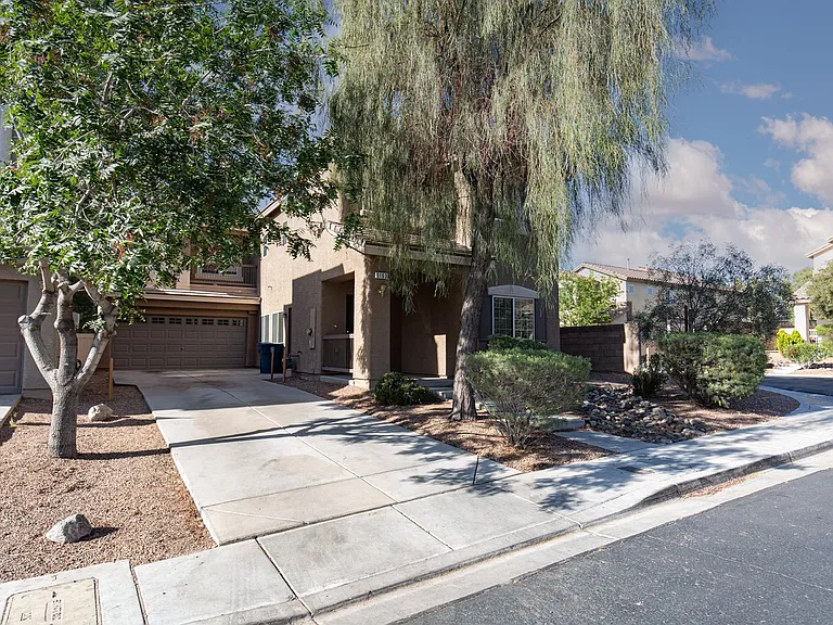 5163 Tunnel Falls Dr — Photo 1