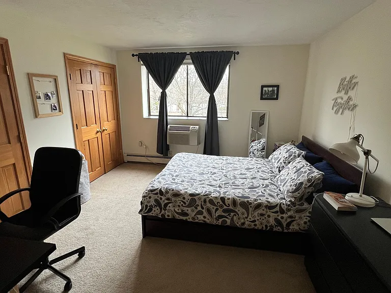 2366 Commonwealth Ave #2-3 — Photo 2