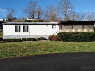 44 Maple Dr, Franklin, NC 28734