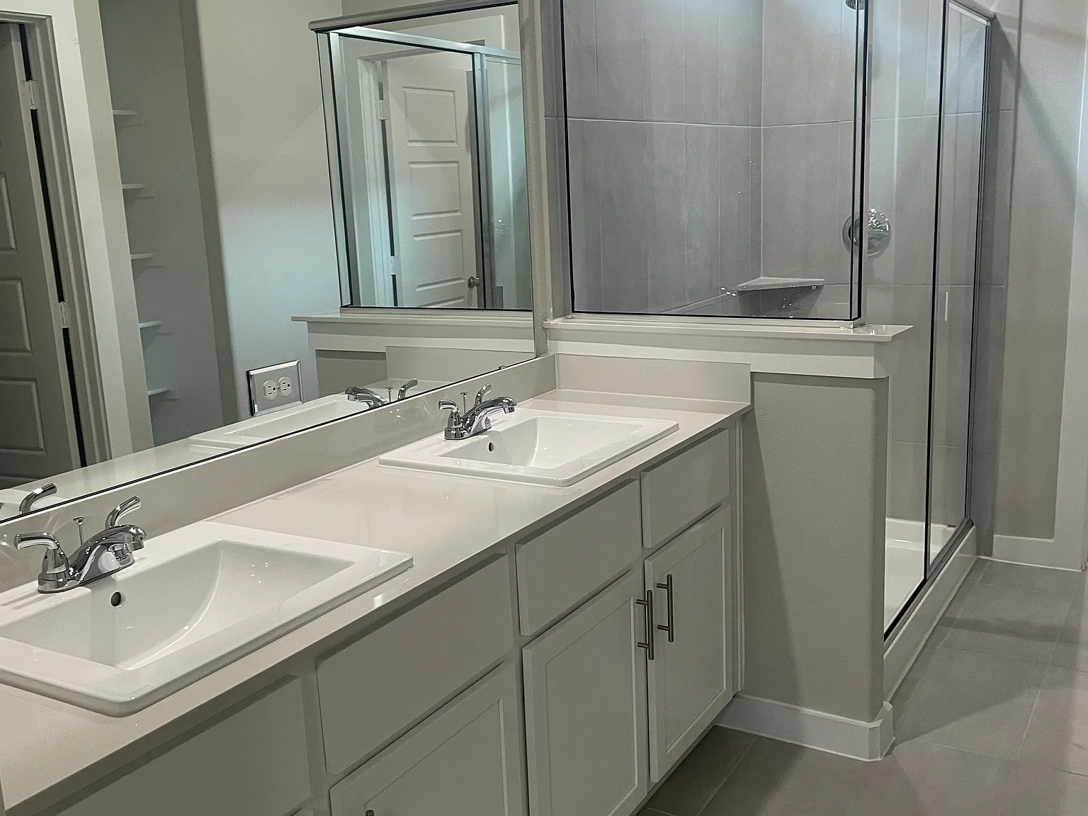 4 bed, 3.5 bath, 2530 sqft, $2,595 — Photo 2