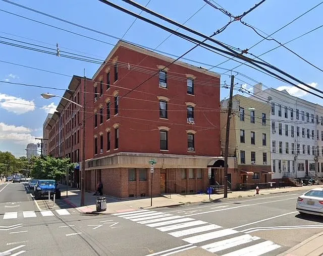 331 Grand St #3 — Photo 10