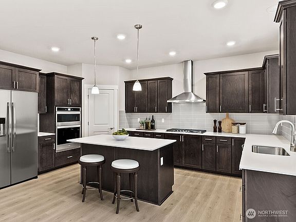 4th image of 768 SE 11th Place #5