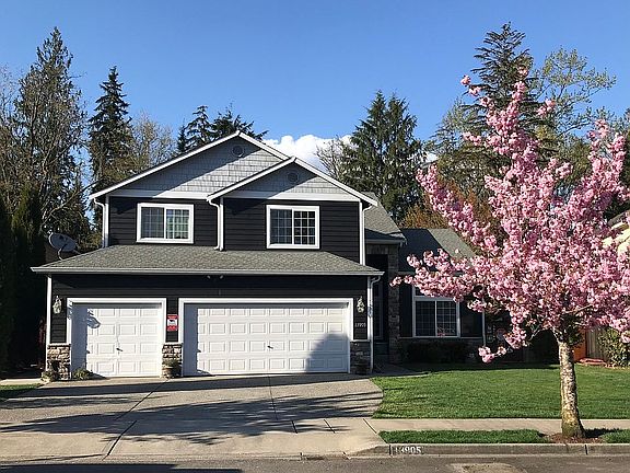 3rd image of 13905 Dogwood Ct