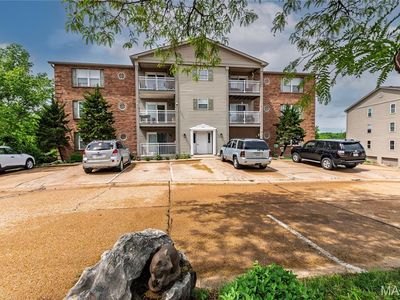 650 S Old Highway 141 APT F, Fenton, MO, 63026