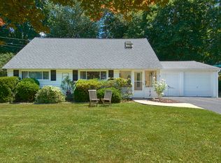 9 Phyllis Pl, Rye Brook, NY 10573