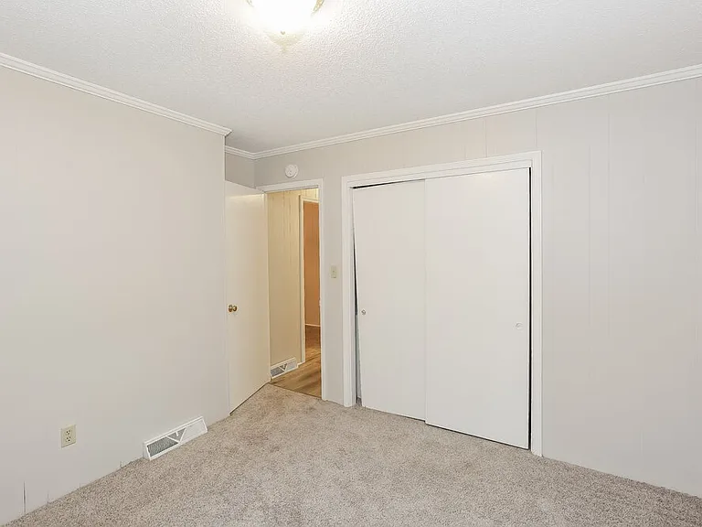 125 Pinevale Dr — Photo 13