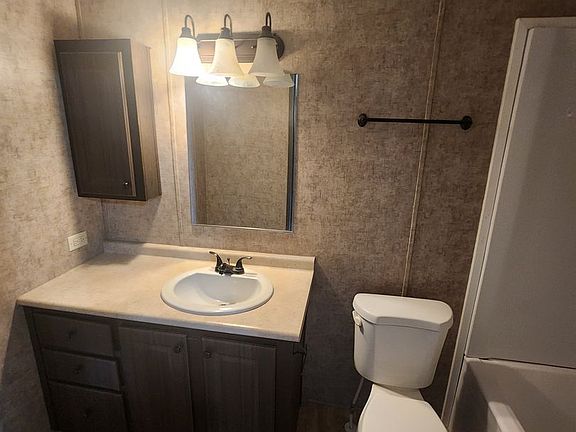 4th image of 2323 E 6th Ave #D20