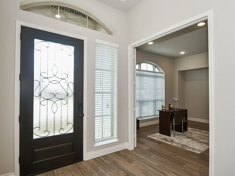 10131 Napier Dr — Photo 4