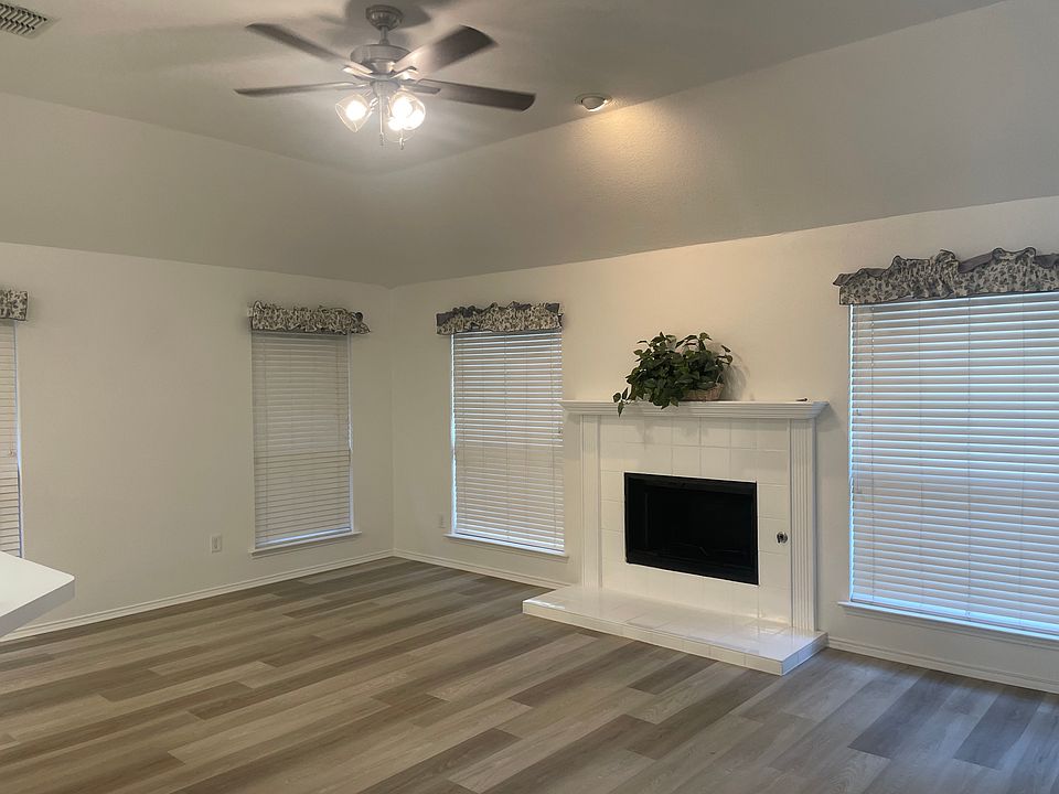 1st image of 1028 Sugarberry Ln