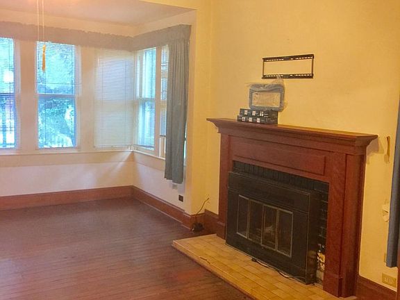 5th image of 526 E Pillar St