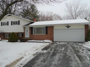 316 N Creyts Rd, Lansing, MI 48917