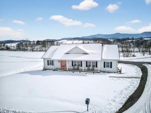 182 Saint Johns Way, Chilhowie, VA 24319