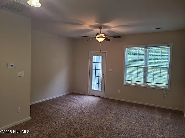 123 Beacon Woods Dr — Photo 6