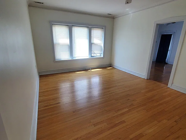 3024 W Addison St #2 — Photo 10