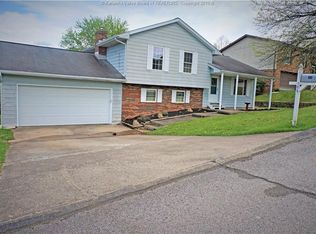 105 Colony Way, Nitro, WV 25143