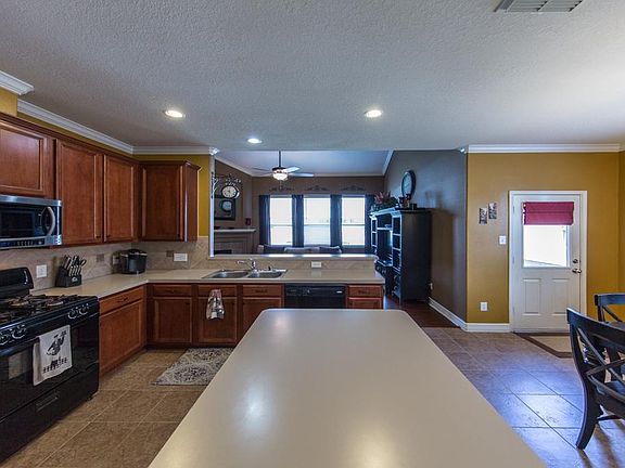 5th image of 404 Magnolia Way