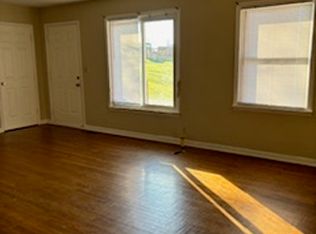 839 Old State Rd APT B, Brandenburg, KY 40108