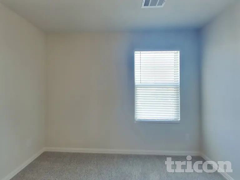 117 Lisa Ln — Photo 12