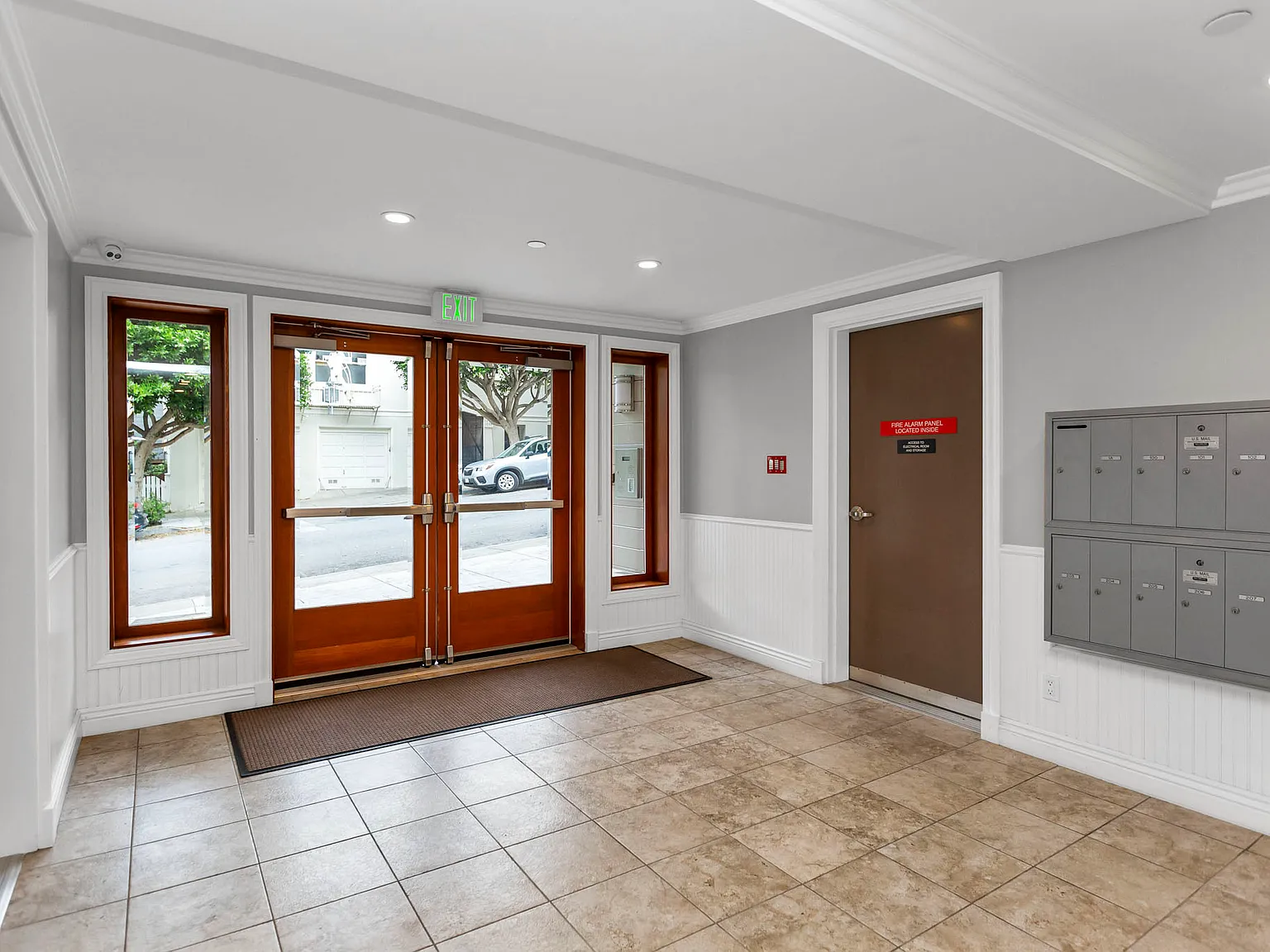 1015 Pierce — Photo 3