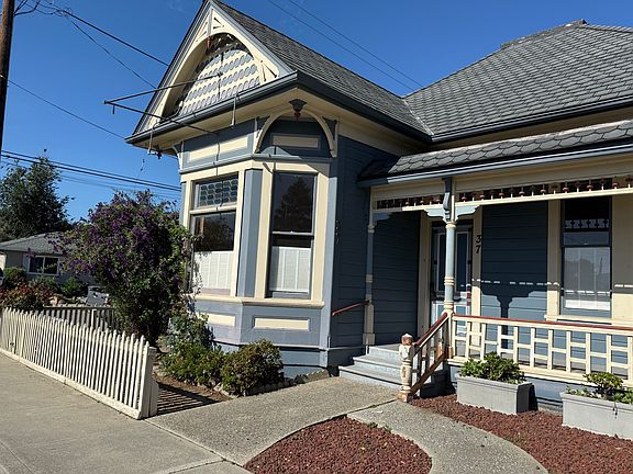 2nd image of 37 Mariposa St