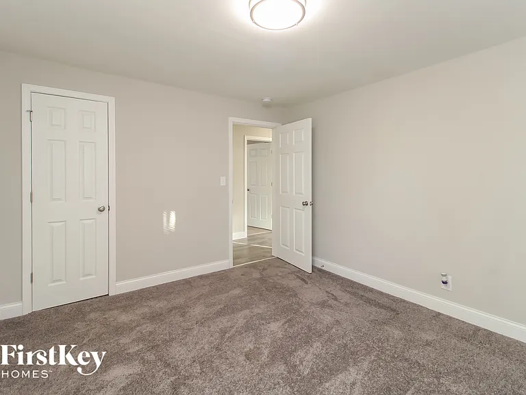218 Friendway Rd — Photo 12