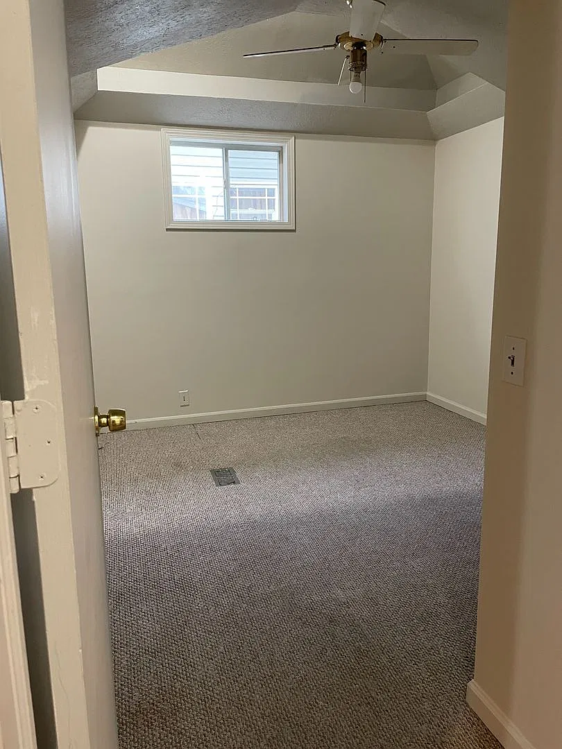 Welcome to 121 Allen St. Lansing, MI 48912. — Photo 4