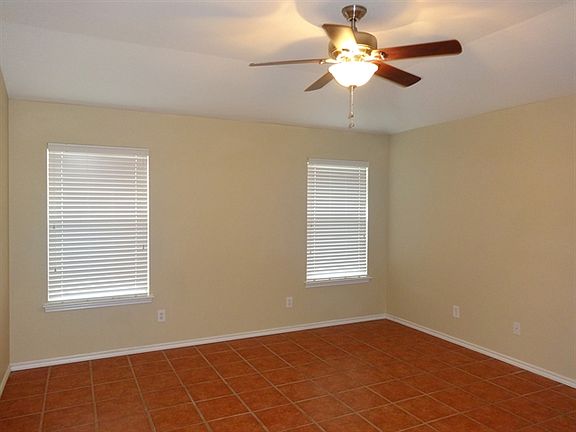 5th image of 9850 Charline Ln