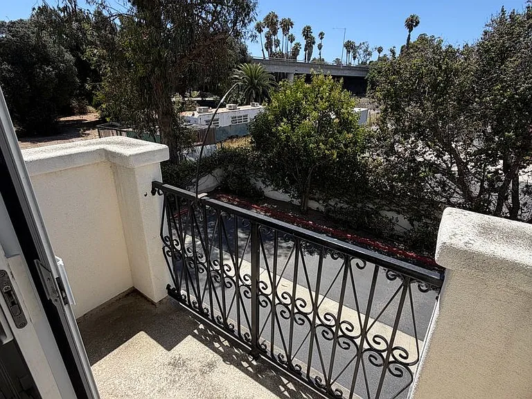 172 Beach Side Ct — Photo 25