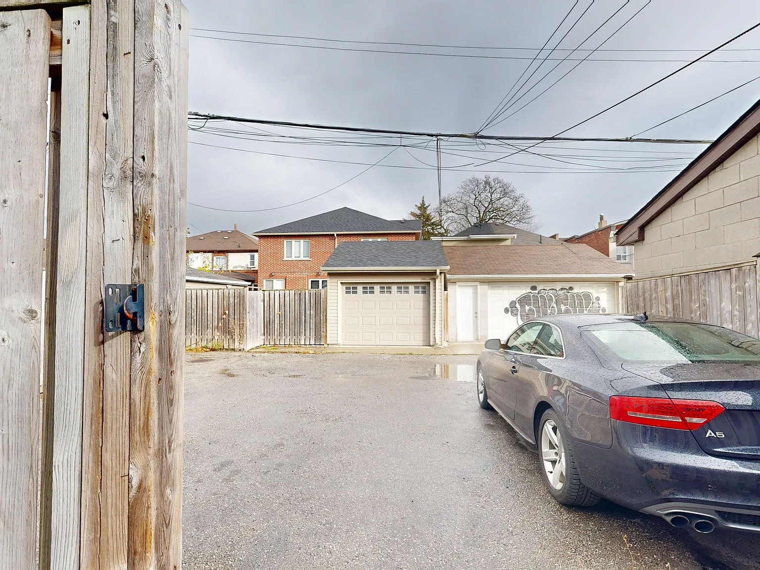 775 Ossington Ave — Photo 2