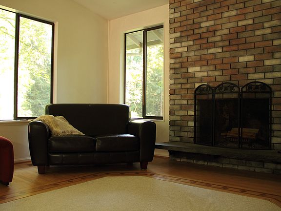 3rd image of 4022 266th Ave NE