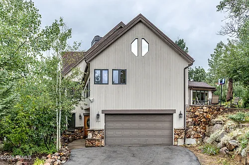 2524 Aspen Springs Dr Photo 1