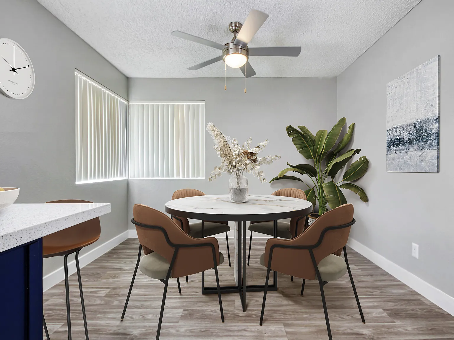 Fifty-Seven 95 Flamingo Apartments — Photo 2