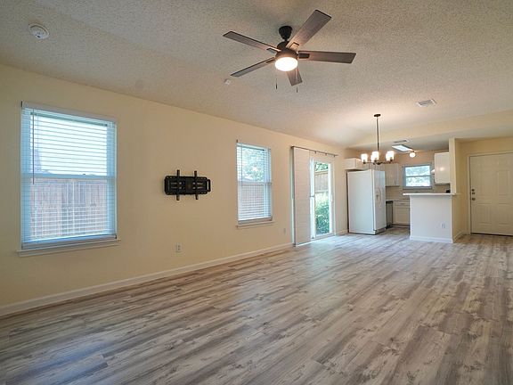 5th image of 13102 Staton Dr