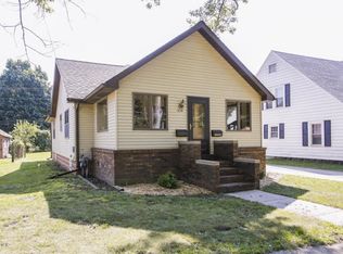 628 S Lincoln Ave, Three Rivers, MI 49093