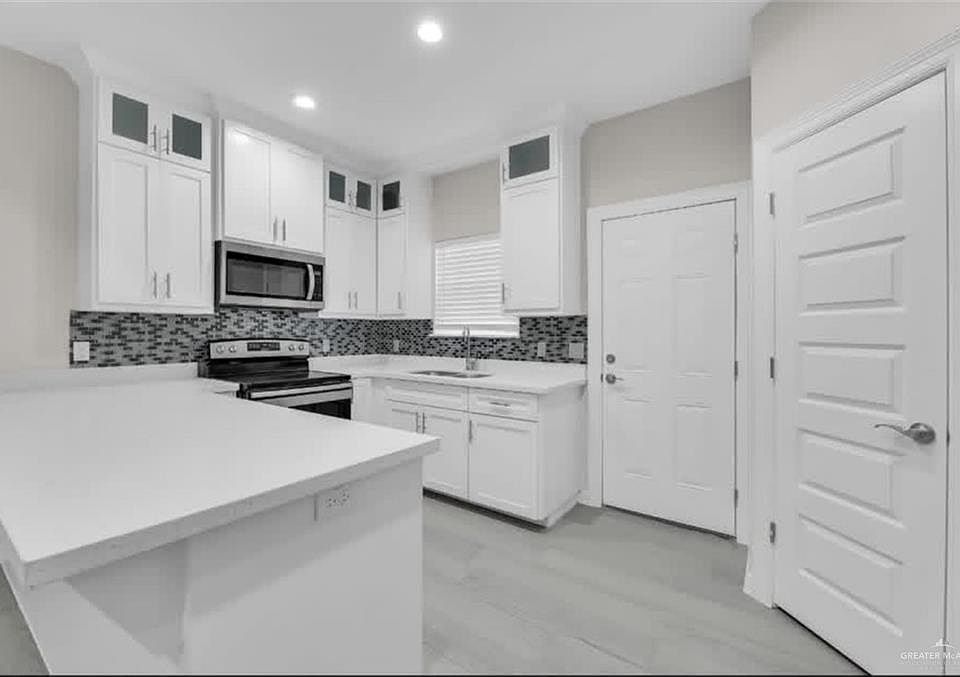 1st image of 1706 Playa Dr #2