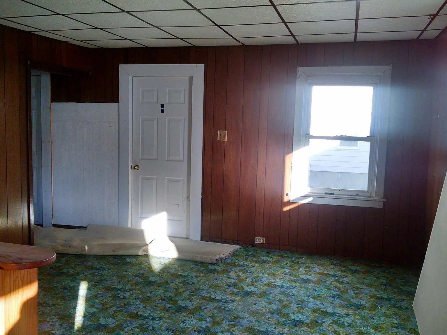 5 bed, 2320 sqft, $925 — Photo 2