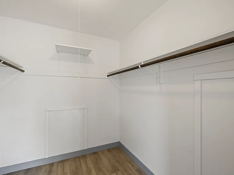 Walk In Closet