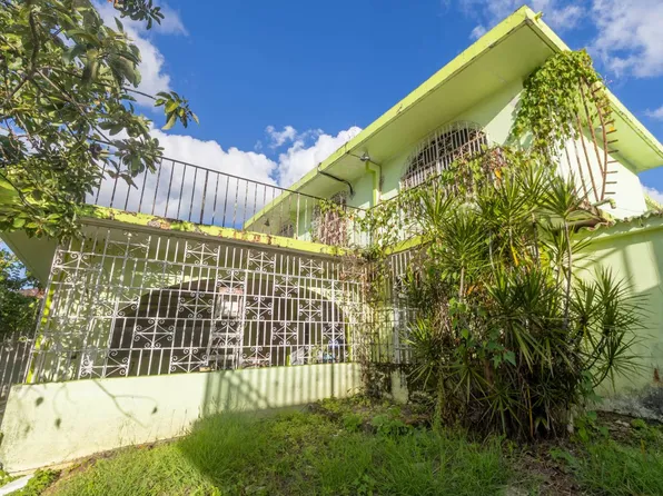 1963 Nogal St, San Juan, PR 00927